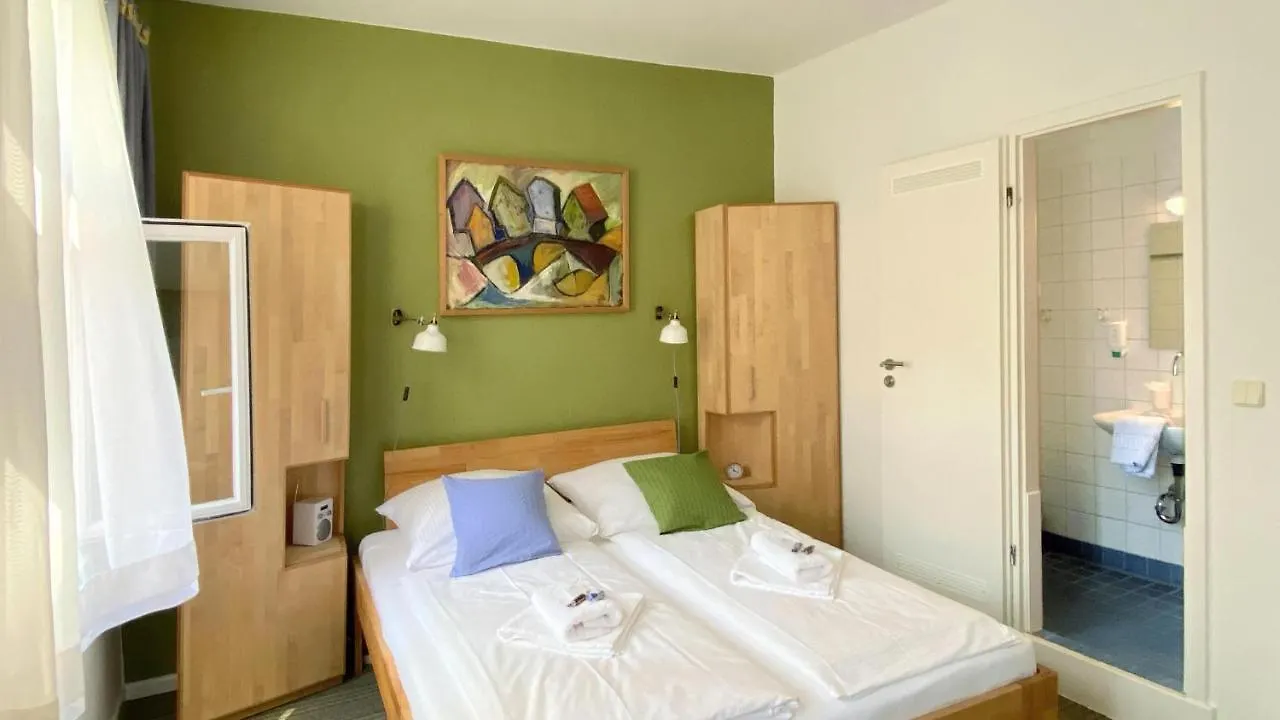 Frauenhotel Hanseatin - Women Only 2*, Hamburg
