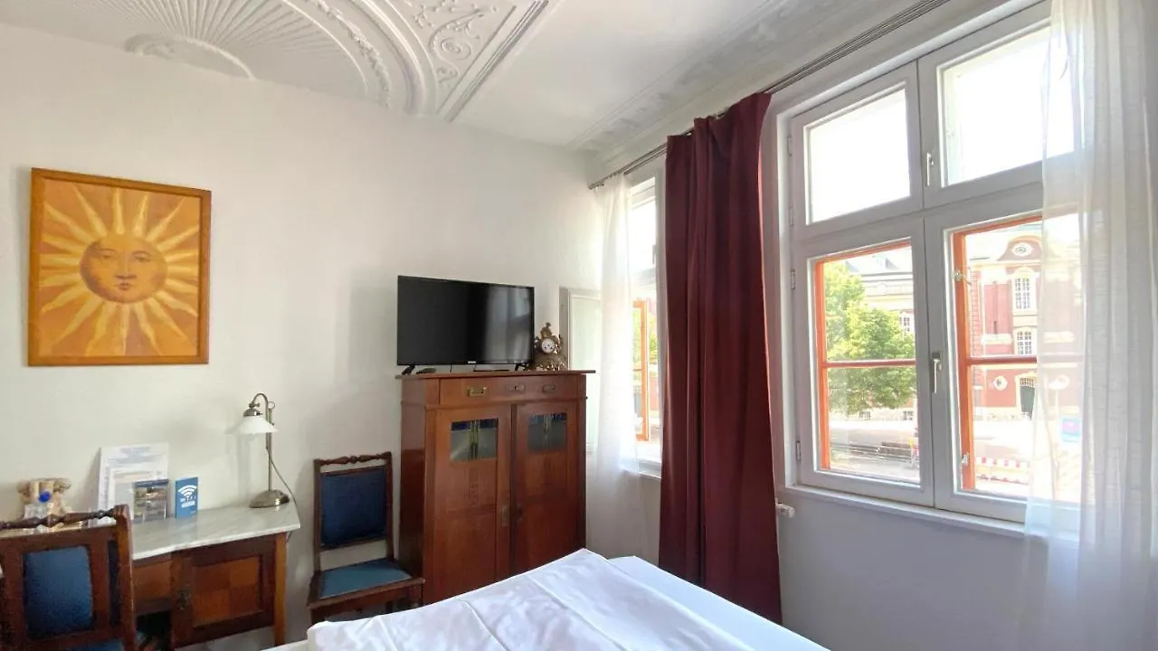 Frauenhotel Hanseatin - Women Only Hambourg 2*,