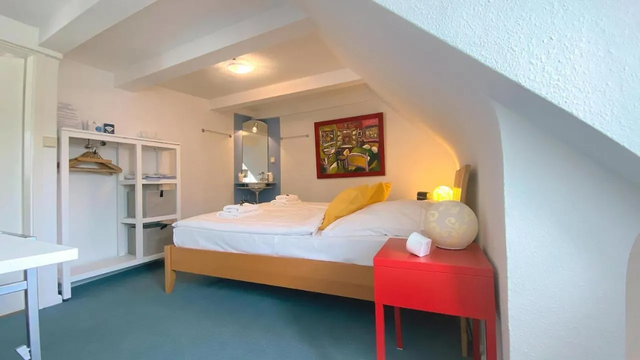 Frauenhotel Hanseatin - Women Only Hambourg Hotel