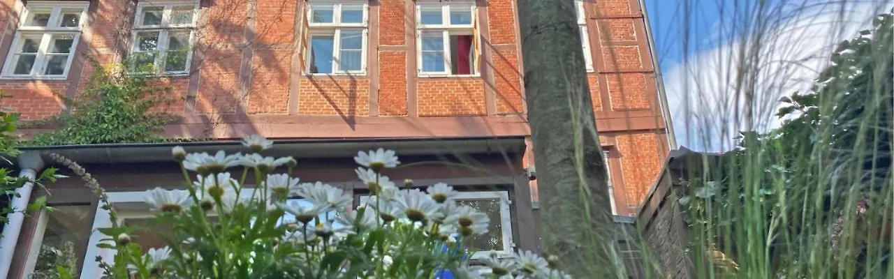 Frauenhotel Hanseatin - Women Only Hambourg Hotel